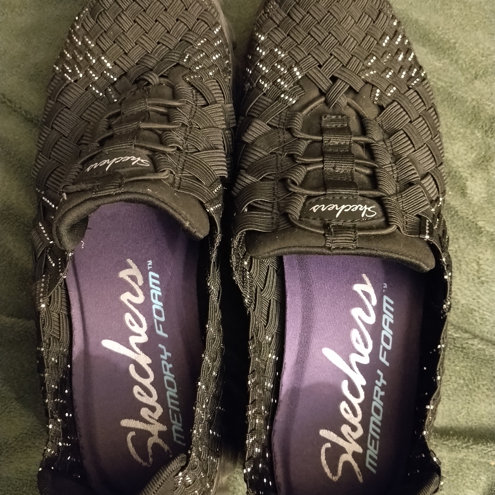 Sketchers memory foam size 8 black slip on shoes